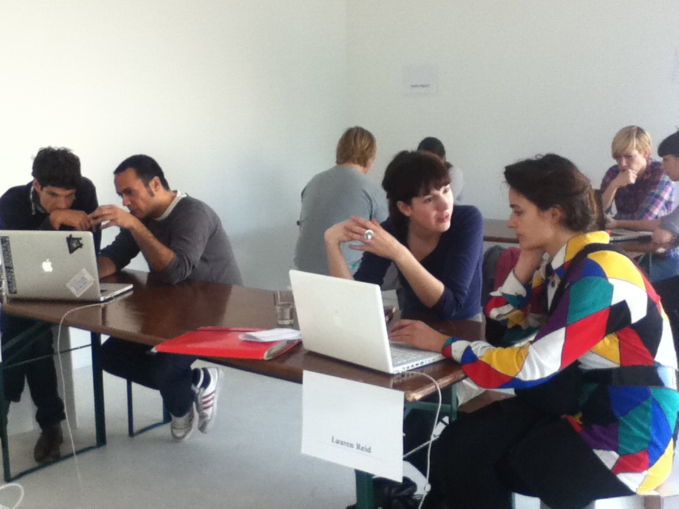 Speed Portfolio Viewing 2 - curators meet artists in 10x15min sessions, organized by Bpigs with the kind support of Verein für K