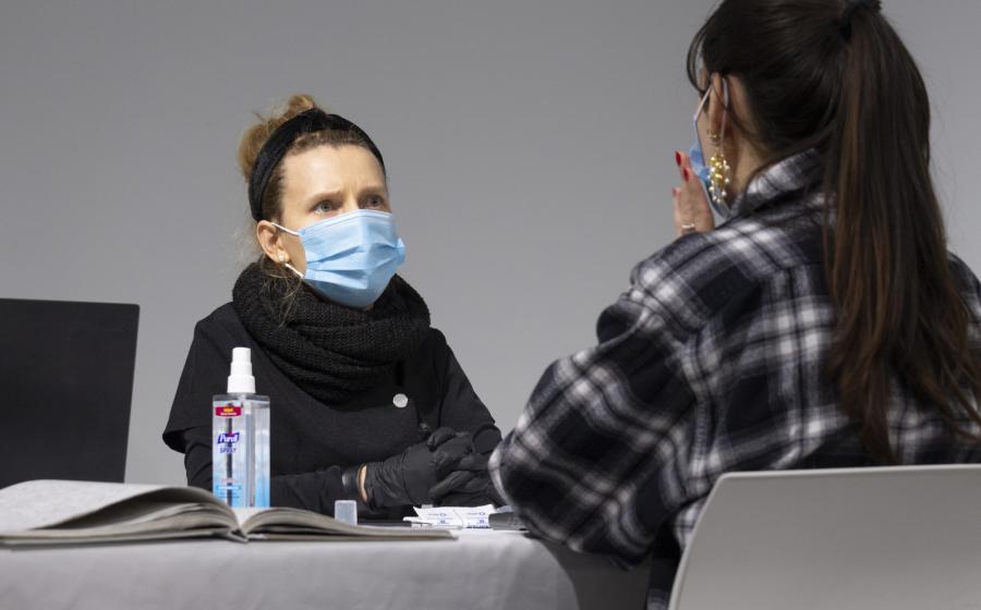 Karolina Żyniewicz: Signs of the Times, interview at Coalesce Center for Biological Art, Buffalo, 2024 , photo: Ligia Sato