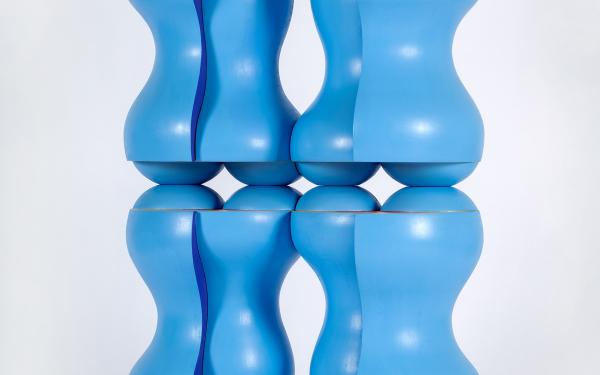 M. Behrmann, Ohne Titel (Raut), 2021 Wood, colour laquer 110 x 72 x 40 cm