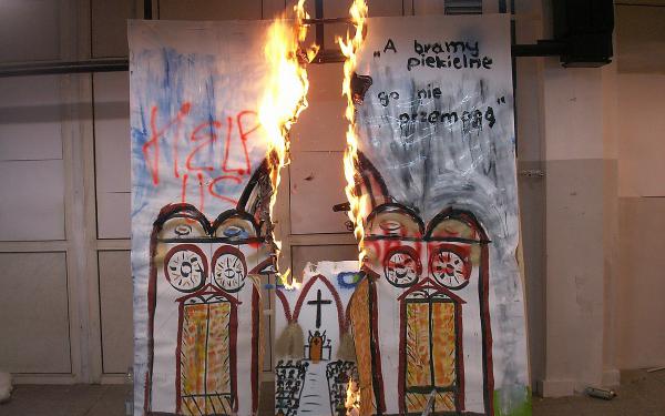 Artur Zmiijewsky "Them"-still from video 