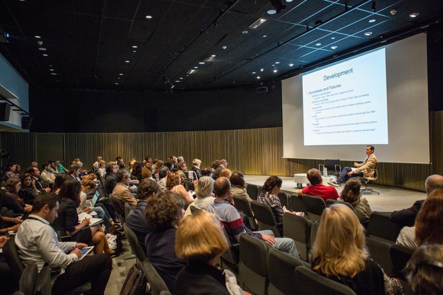 13.) Panel Discussions by Talking Galleries 