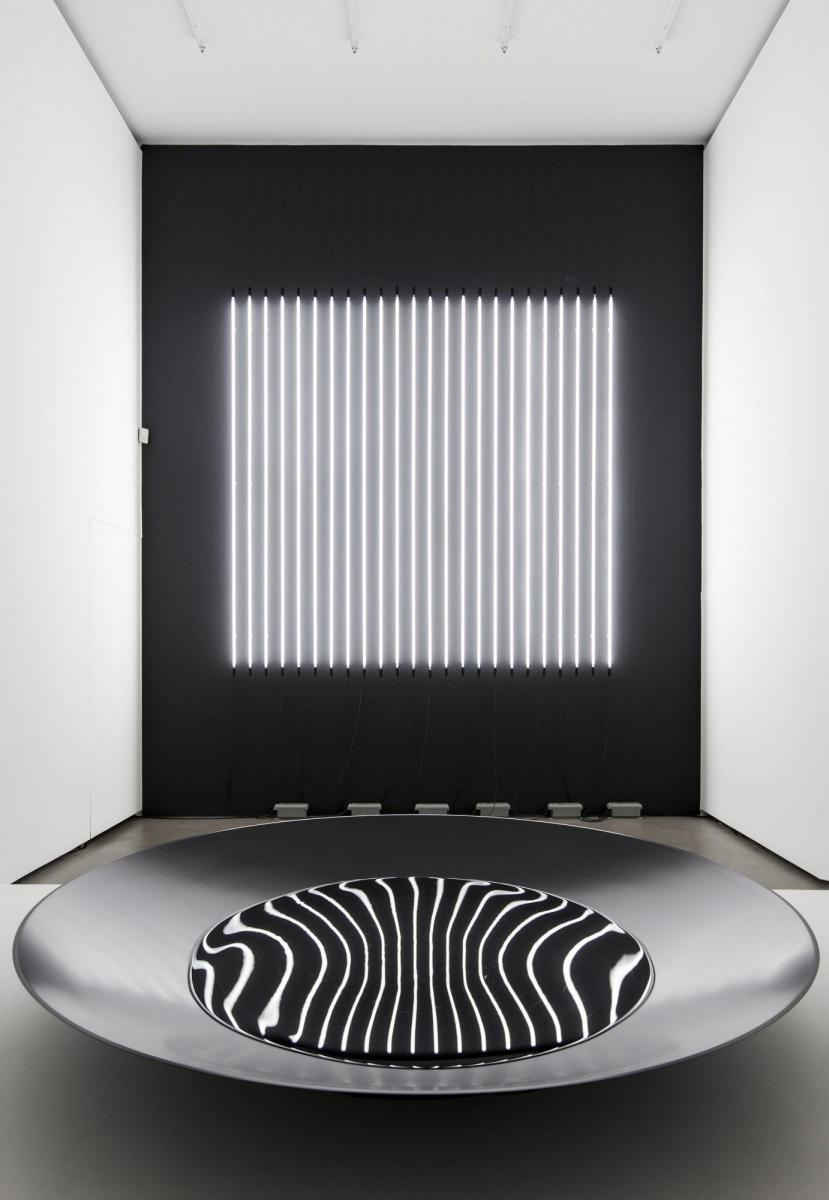 Carsten Nicolai, reflektor distortion, Installationview, 2016 Galerie EIGEN + ART Berlin Photo: Julija Stankevieciene / ©VG Bild Kunst, Bonn Carsten Nicolai, reflektor distortion, Installationview, 2016 Galerie EIGEN + ART Berlin Photo: Julija Stankevieciene / ©VG Bild Kunst, Bonn