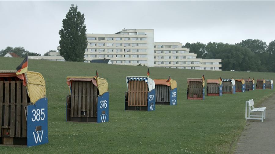 ©Clemens Wilhelm, When You Change the Way You Look at Things, the Things You Look at Change (Video, 2017)