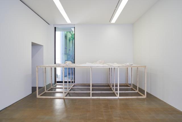 Surface de transformation, 2016, wood, plaster, variable dimensions Surface de transformation, 2016, wood, plaster, variable dimensions