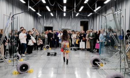 Selin Davasse, Biting, curated by Joel Valabrega as part of "Comparative Dialogue Act" by Andrea Mancini and Every Island, Luxembourg Pavilion, Venice Biennale, 2024. Photo: Riccardo Banfi. 