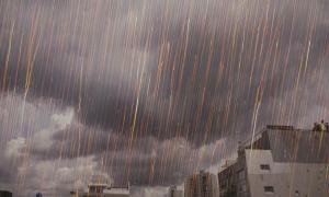 Tempestad in Buenos Aires, 2013  C-print, chlorine water  87,5 x 132cm  Courtesy Kuckei + Kuckei, Berlin